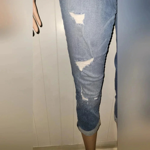 ARIZONA RIPPED JEANS NWOT - Picture 3 of 4